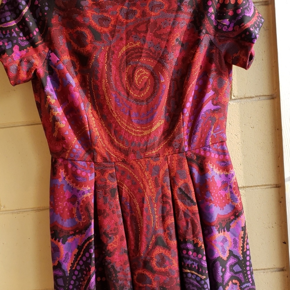 Dress - Picture 4 of 7